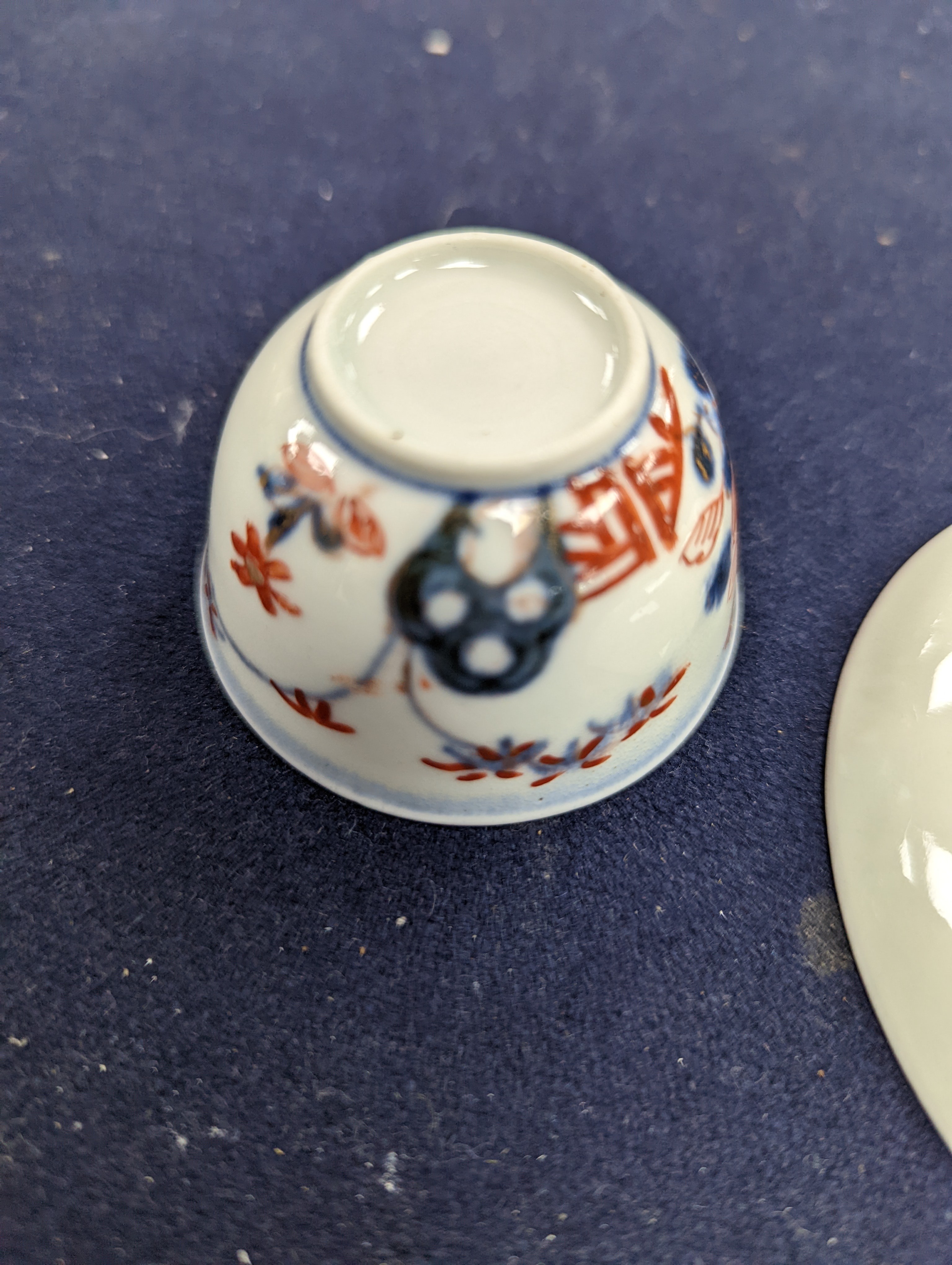 Six Chinese export porcelain teabowls and saucers, Kangxi to early Qianlong period. Provenance - Mona Sattin collection of miniature cups and saucers, collection no.s 310, 317, 324-326 and 328.